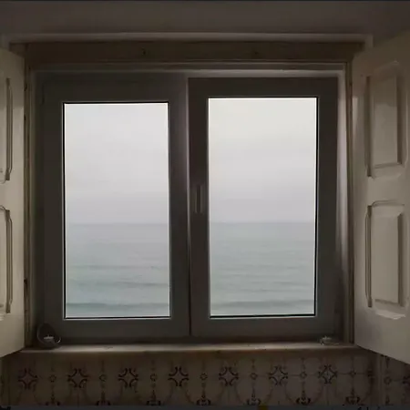 Seafront House Above The M113 Dom wakacyjny Ericeira