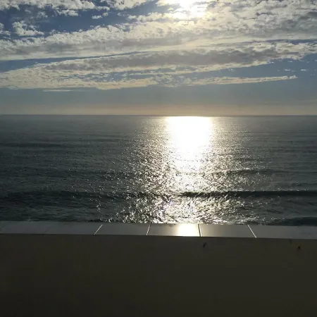 Seafront House Above The M113 Dom wakacyjny