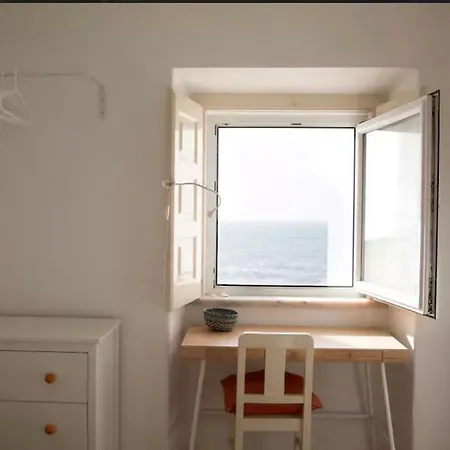 Dom wakacyjny Seafront House Above The M113 *