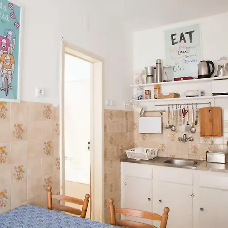 Seafront House Above The M113 Dom wakacyjny *