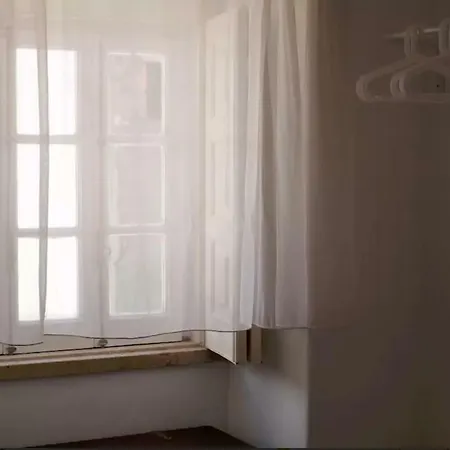 Seafront House Above The M113